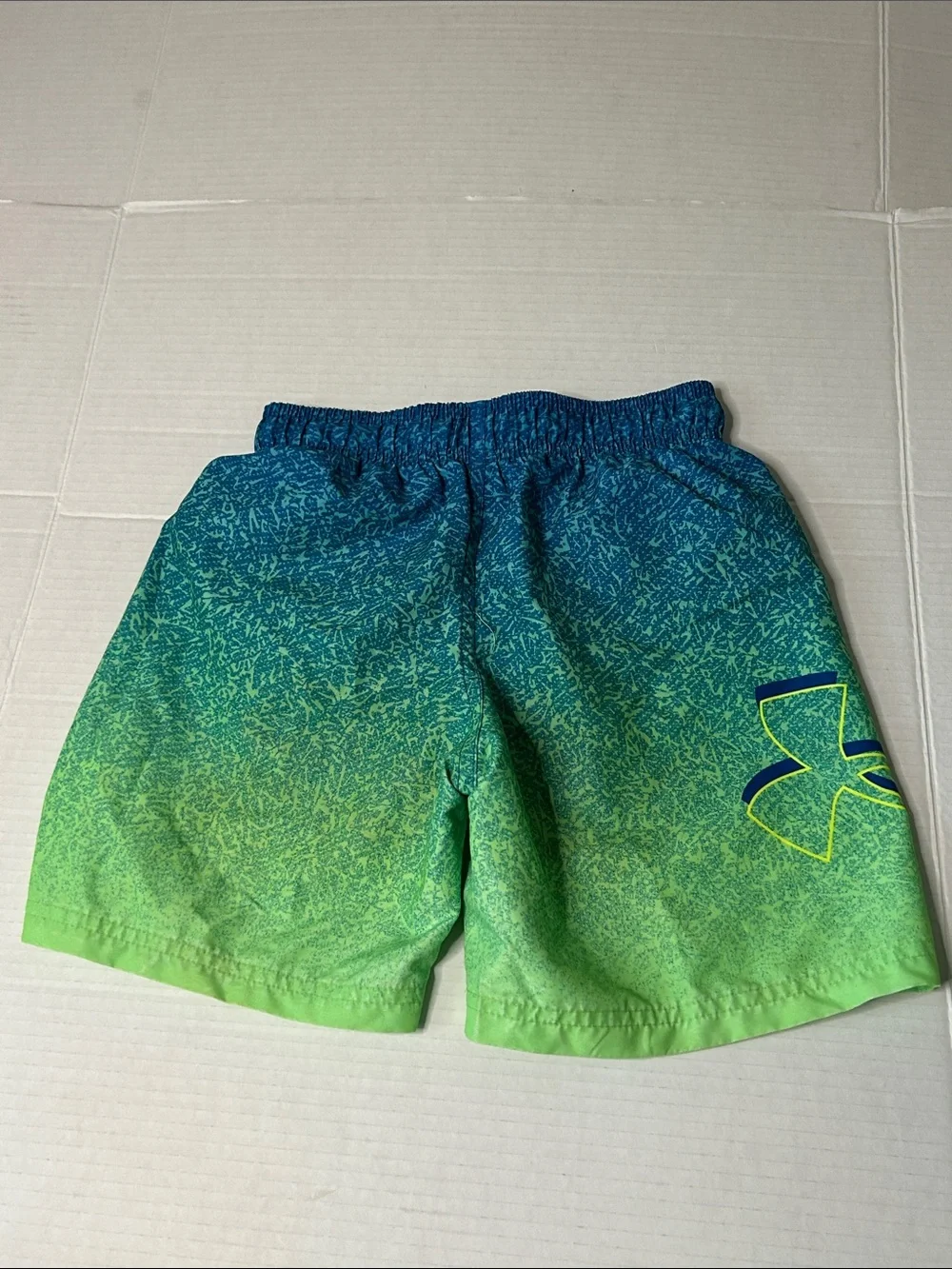 Under Armour Boys Size 8 Blue-Green Gradient Boys' Swim Trunks